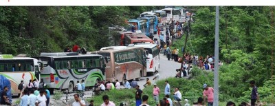 १८ घण्टापछि खुल्यो मुग्लिन–नारायणगढ सडकखण्ड - भिडियो